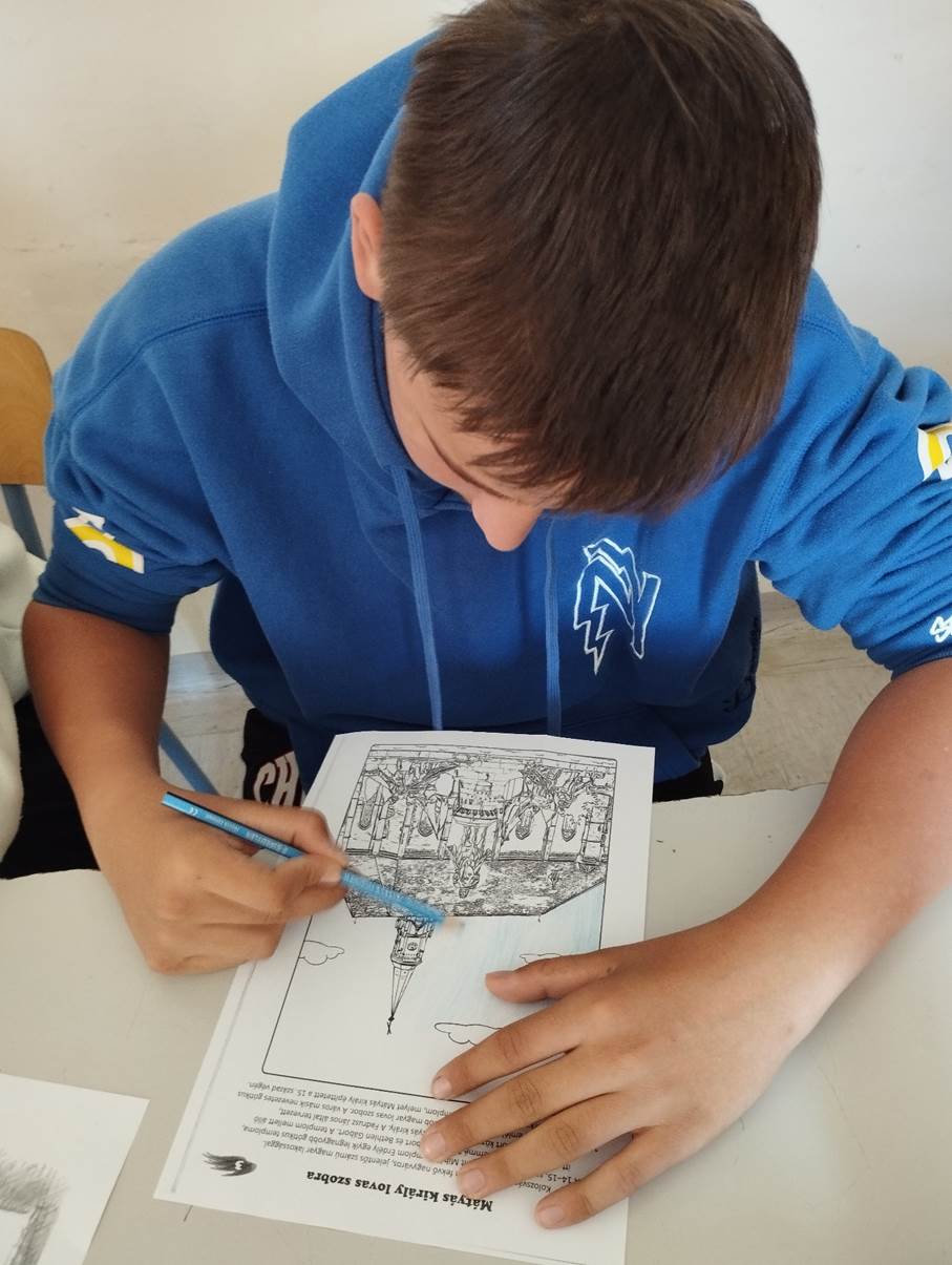 A k�pen szem�ly, ruh�zat, k�z�r�s, rajz l�that�

Automatikusan gener�lt le�r�s